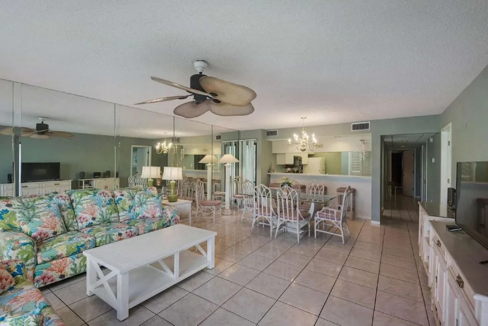 Edgewater Golf Villa 2106
