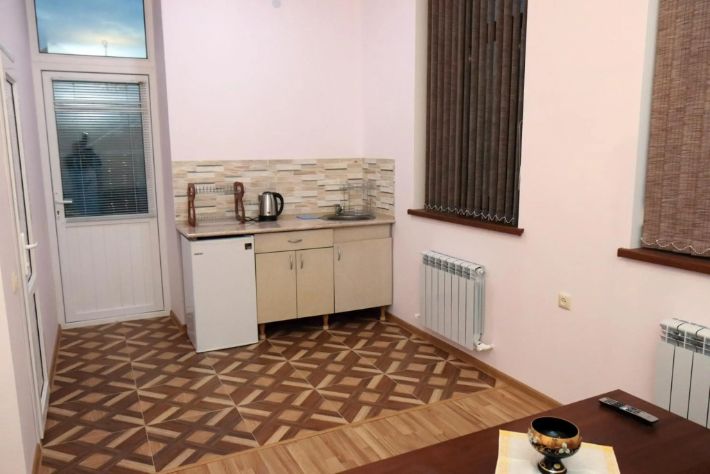 Vanand Guest House