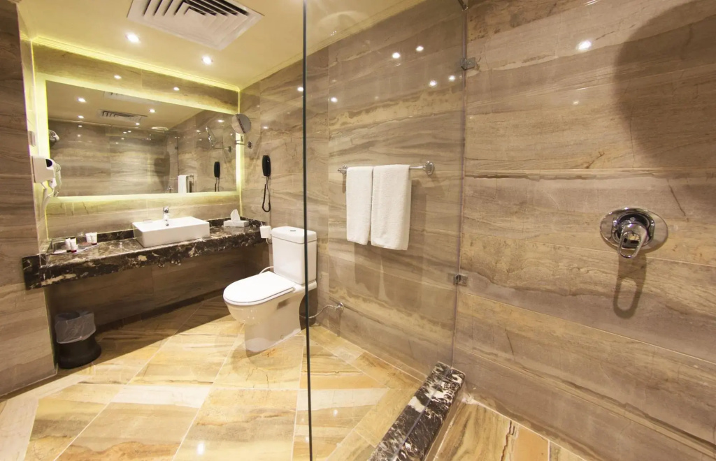 Отель Pyramisa Suites Hotel Cairo