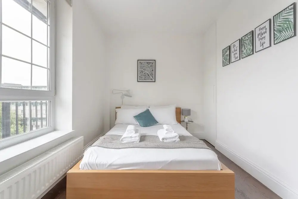Stylish 2 Bedroom Flat With Views of The Shard
