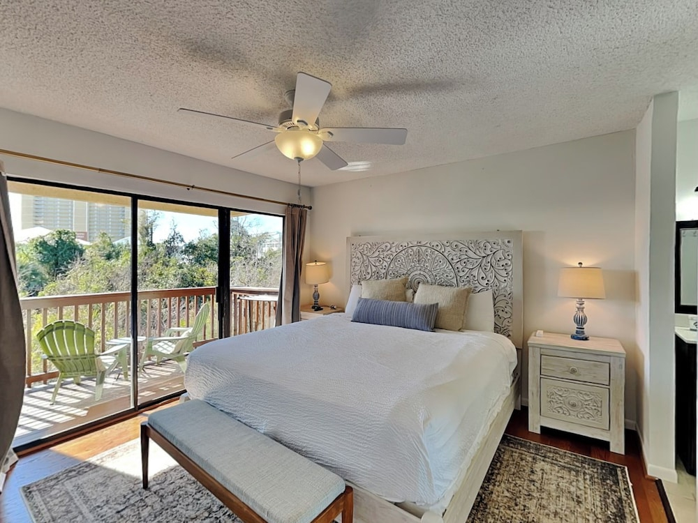 Beachwalk Condominiums #8B