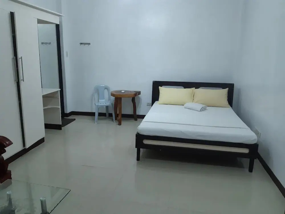 OYO 590 Sharana Pensionne