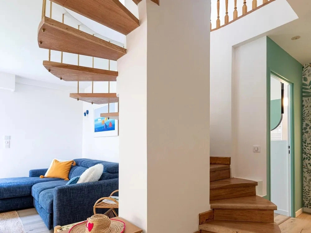 Sea-view Duplex for Family