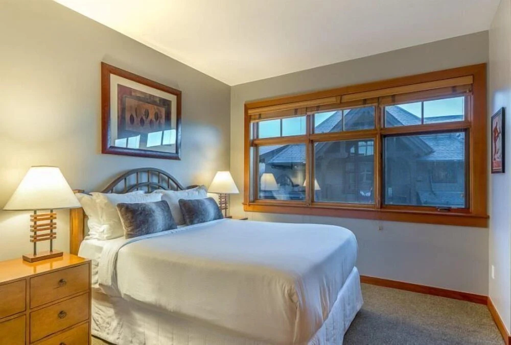 Luxury Ski in, Ski out 2 Bedroom Mountain Resort Vacation Rental in the Heart of Snowmass Base Village