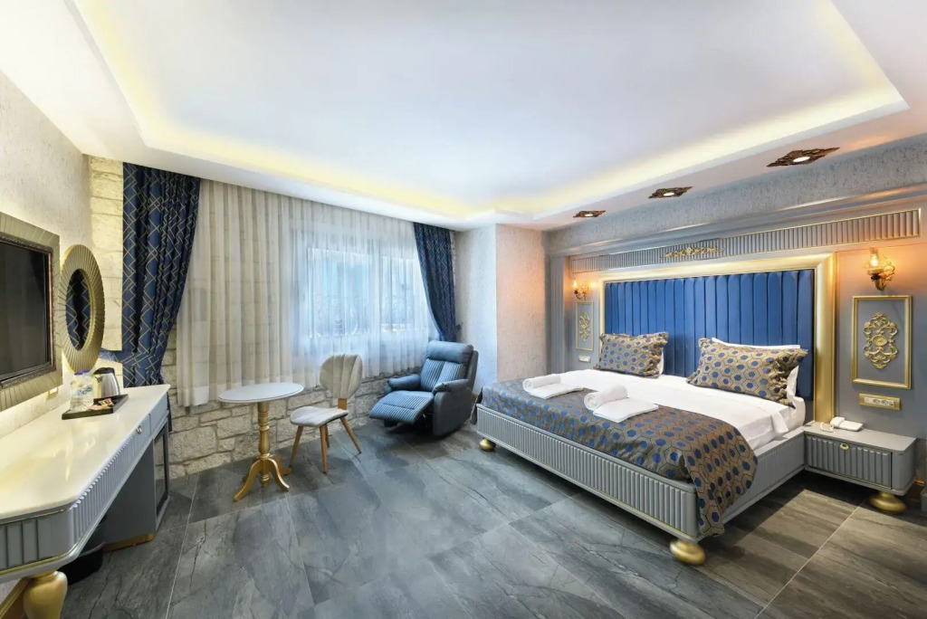 Five Diamonds Hotel