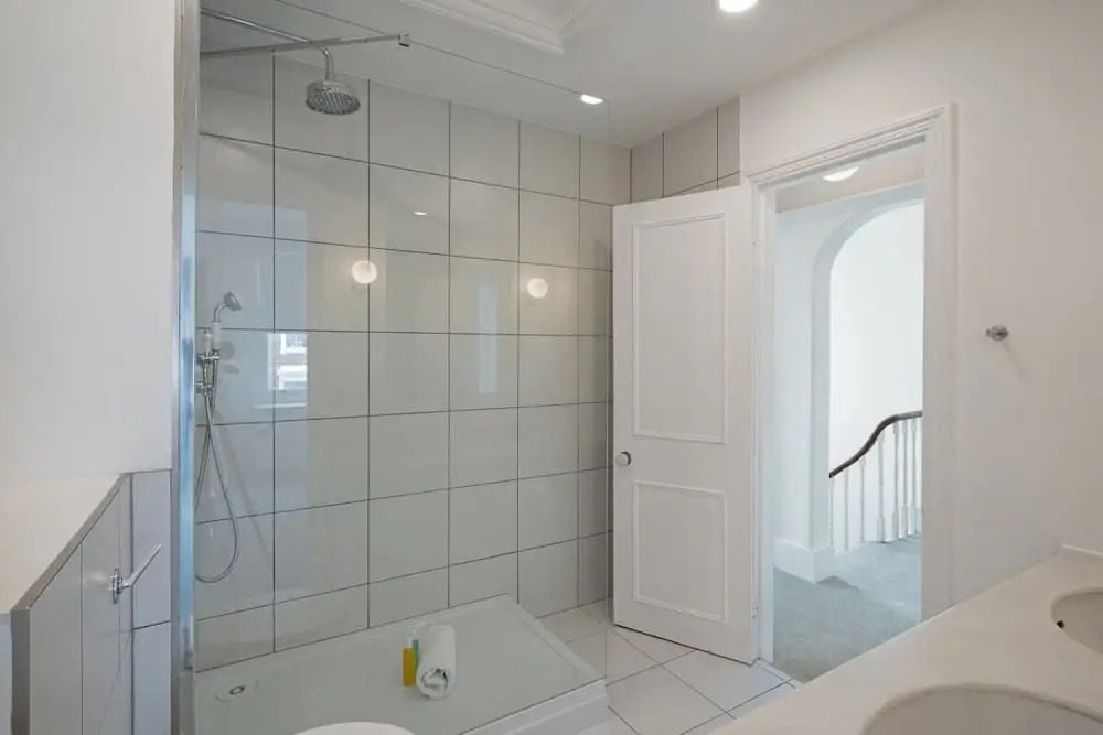 Sophisticated 2-bed, 2-bath apt in Chelsea