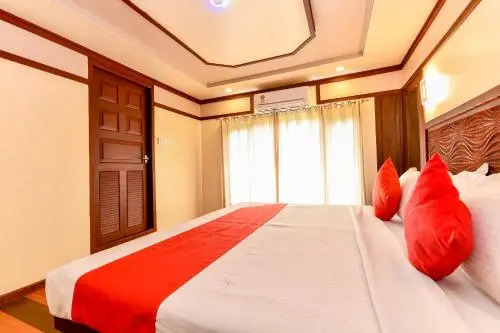 OYO 23227 Alleppey Eco Houseboat 3 Bhk