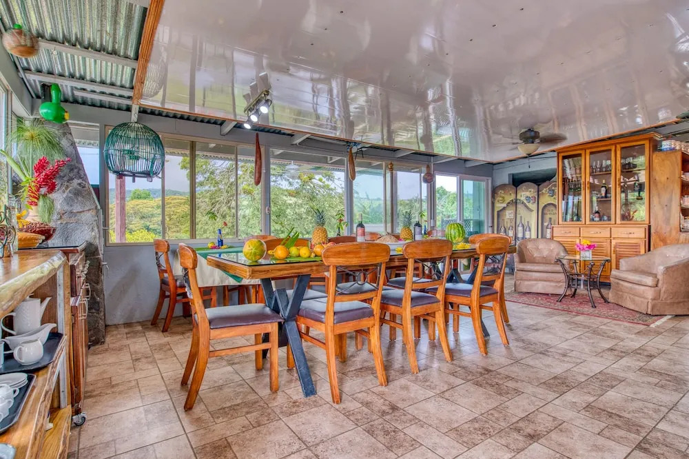 Arenal Chill Inn