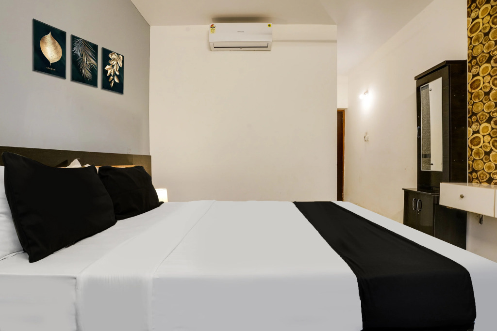 Hotel O Morjim Beach Road