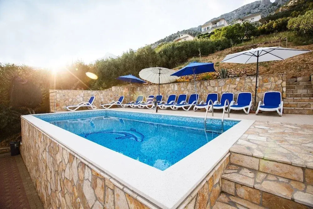 Dusa - With Pool - A3 - III kat