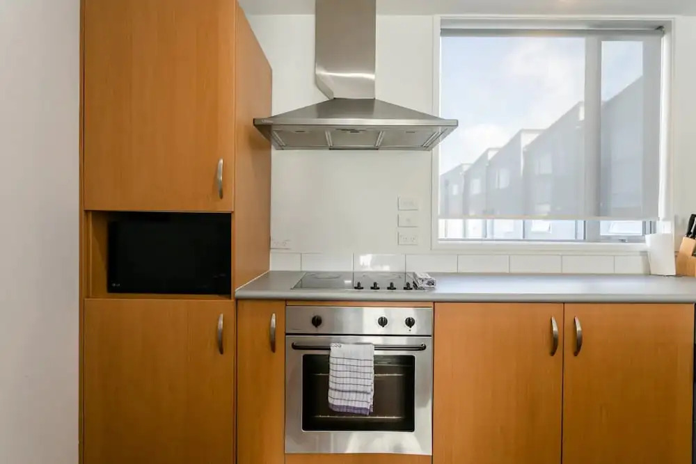 Gorgeous 3 Bedroom Townhouse with Car Park