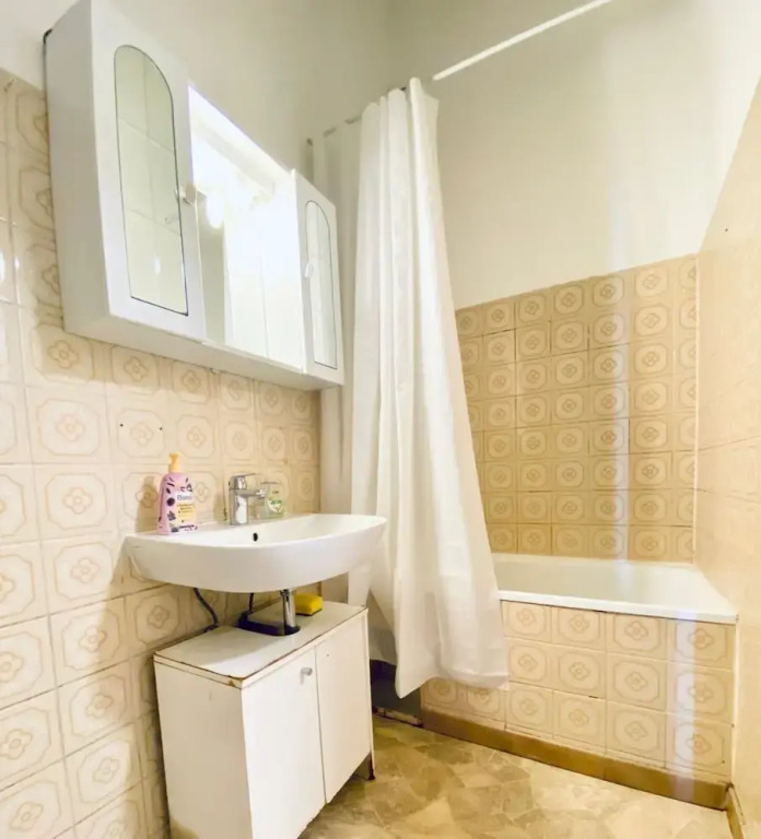 Affordable 3BR Apartment Top Location