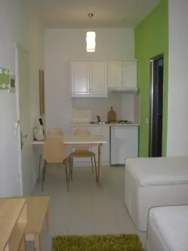 Manolis House