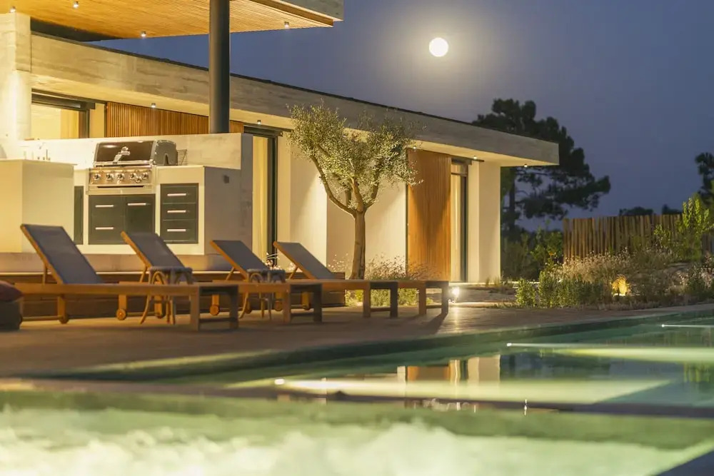 CL M Villa Retreat by Cadenzalux