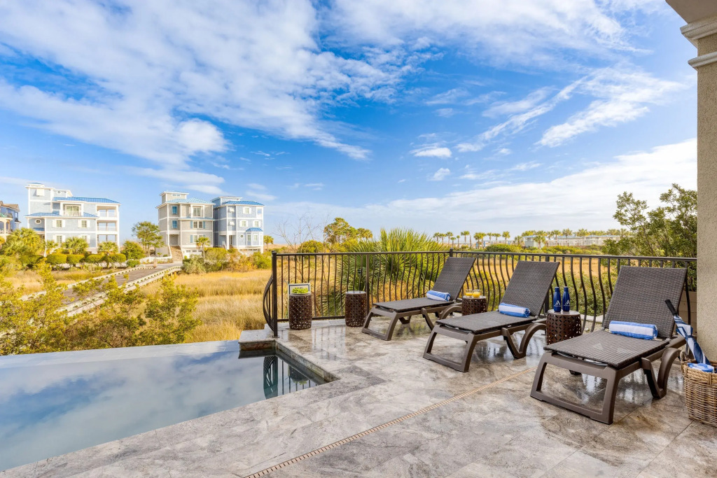 Sleeps 24! Priv Beach Boardwalk, Free Pool Heat, Ocean View 24 Bradley Cir by Avantstay
