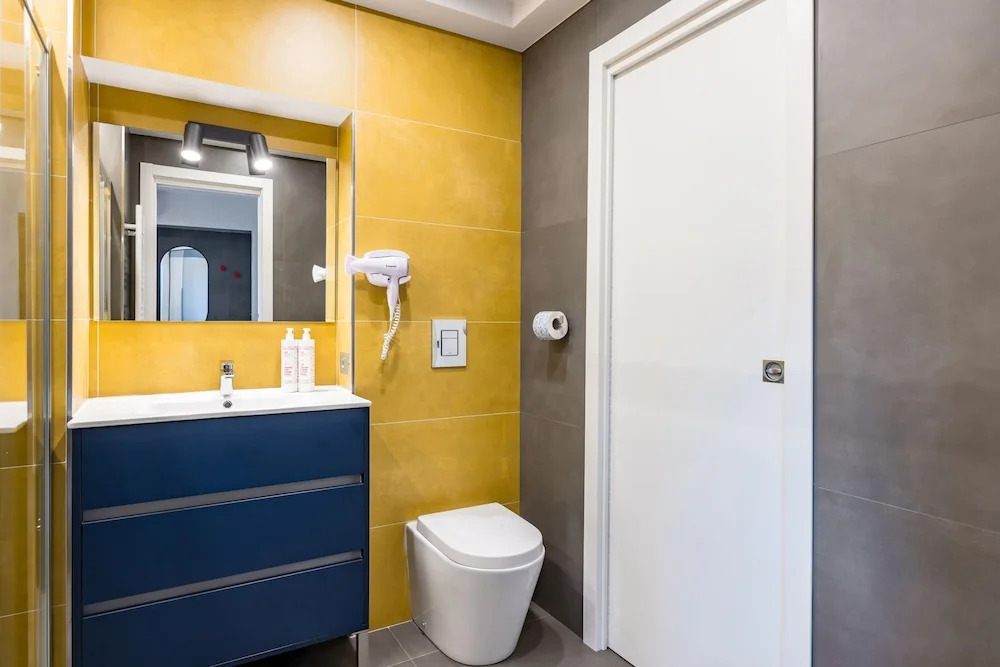 Pop House in Heart of Sanit by Wonderful Italy