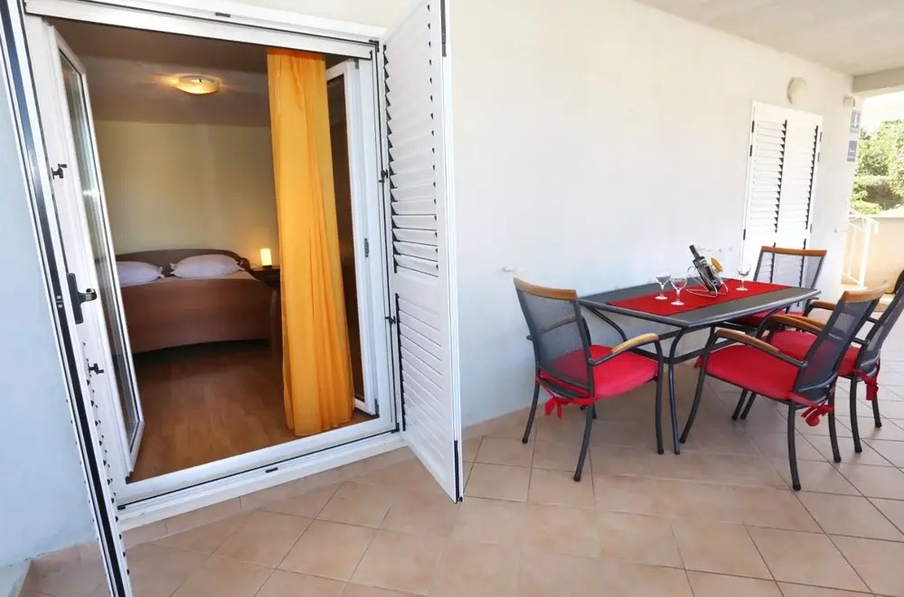 Davorka - 50m From the sea - A1