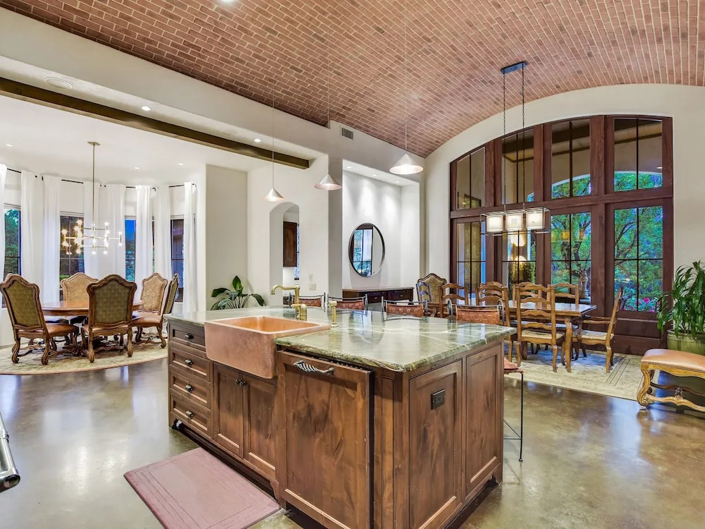 Brandon House #143476 - 5 Br Estate