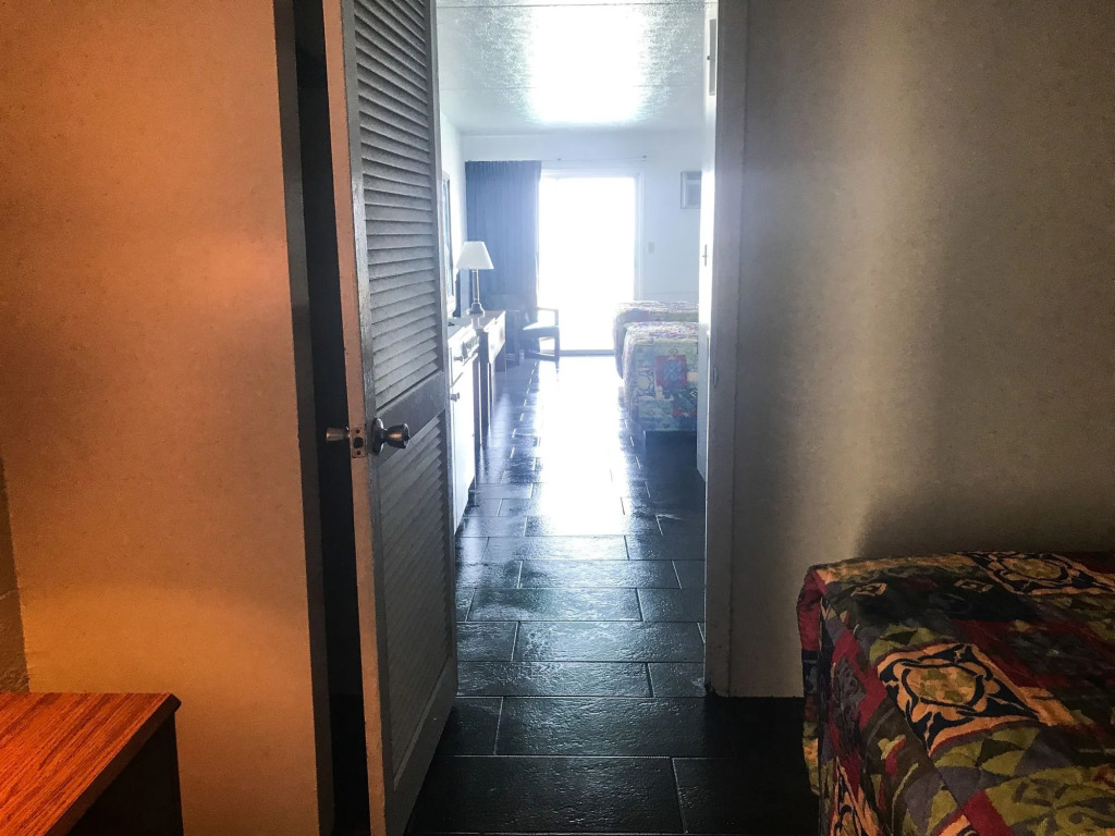 Southern Breeze Ocean Front Hotel