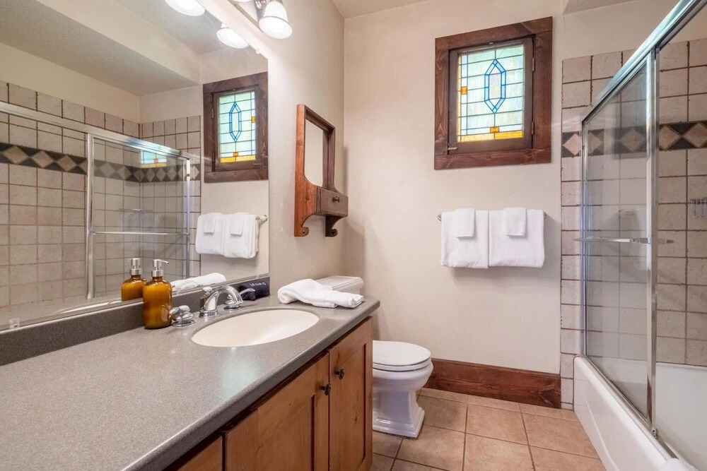 Raddon - Park City Retreat w Hot Tub & Balcony