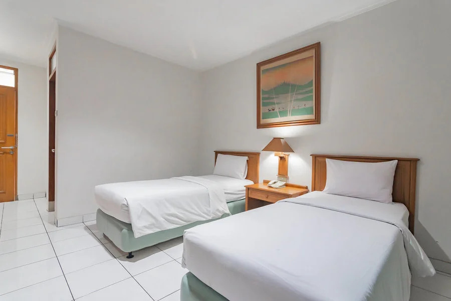 Hotel Yehezkiel Surapati Mitra RedDoorz