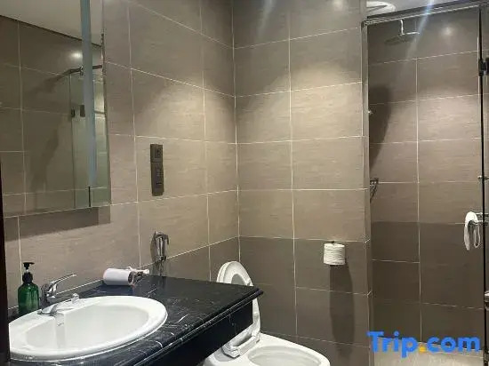 Apartment family 2 bed room king near beach