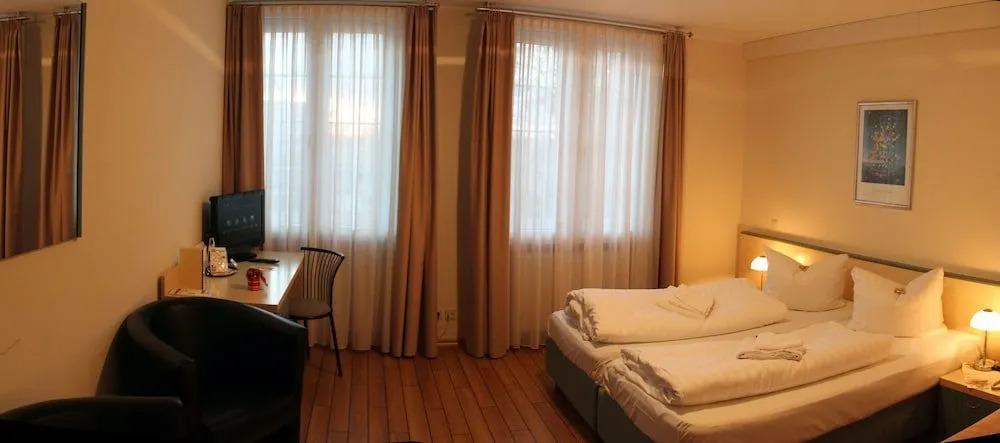 Land-Gut-Hotel- Weisser Schwan