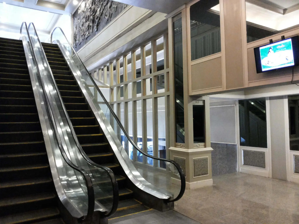 โรงแรมวีวิช V Wish Hotel
