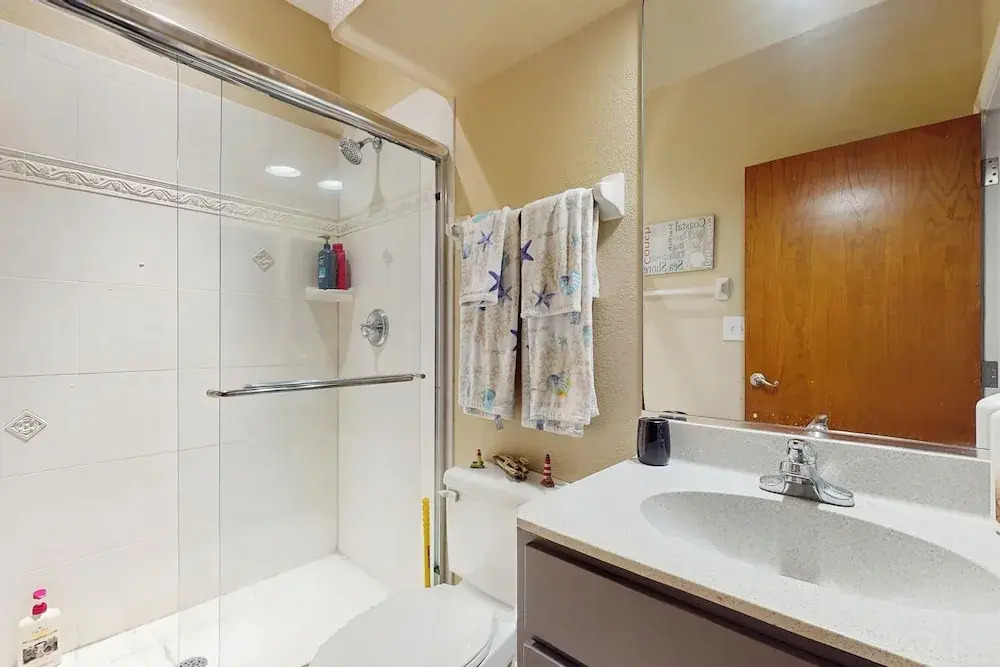 4BR Home w/ Outdoor Patio & In-ground Pool