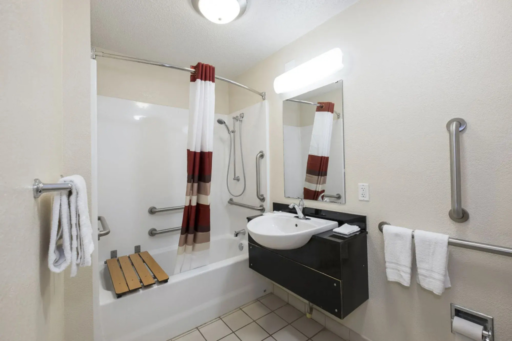 Studio 6 Suites Shreveport, LA Industrial Loop