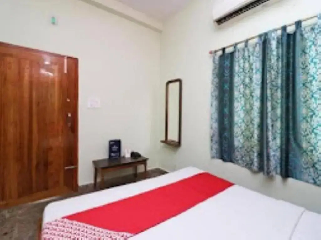 Oyo 19111 Supriya Guest House
