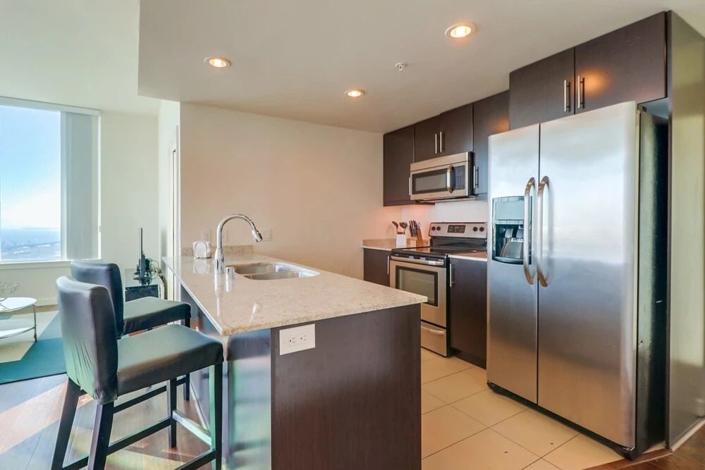 Central Downtown 3BR Corporate Rentals