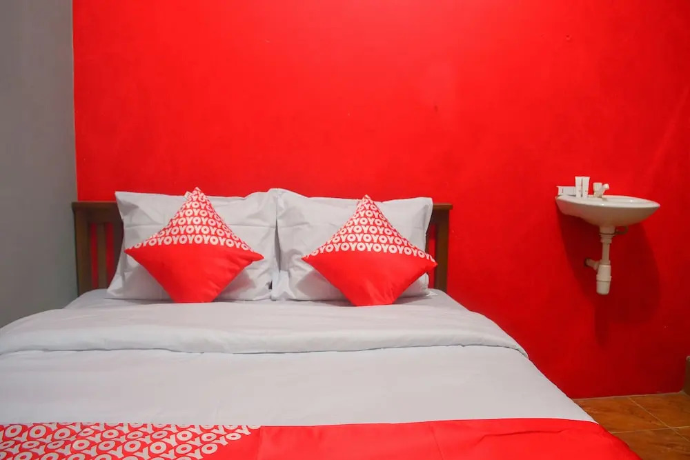 Rita Guesthouse by OYO Rooms
