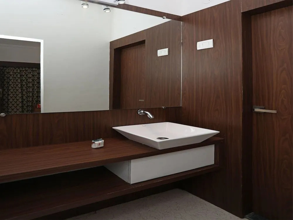 Hotel O 10671 Hotel Sai Prem