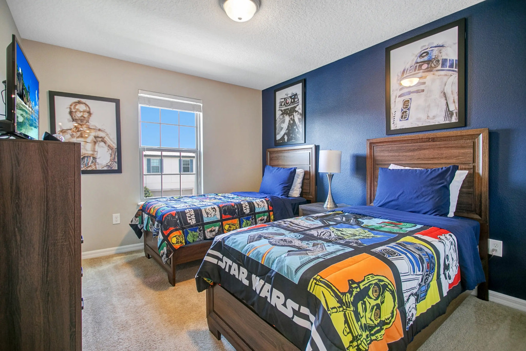 5552- Solterra Brand New - Amazing 5 Beds House, Davenport, US