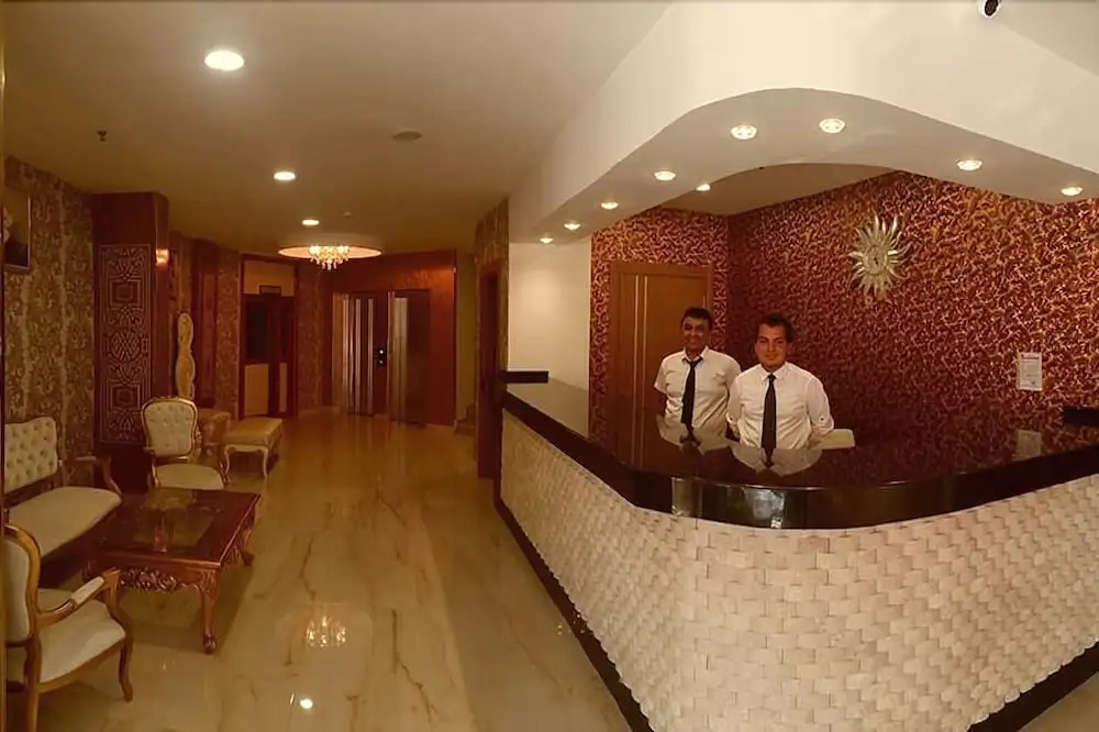 Bayar Garden Beach Hotel