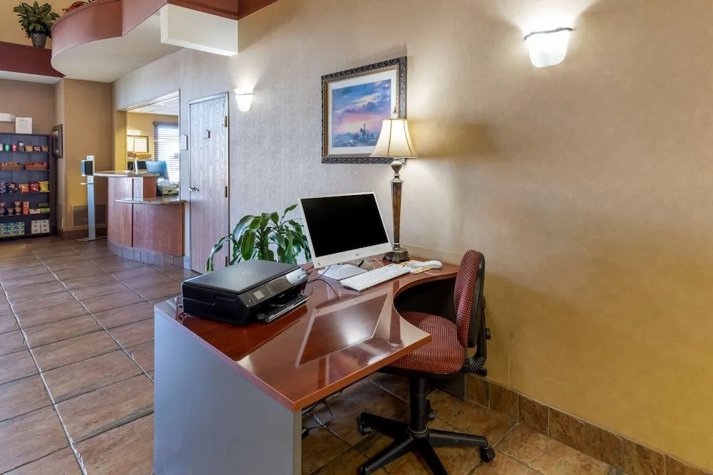 Days Inn Wellington Fort Collins Area