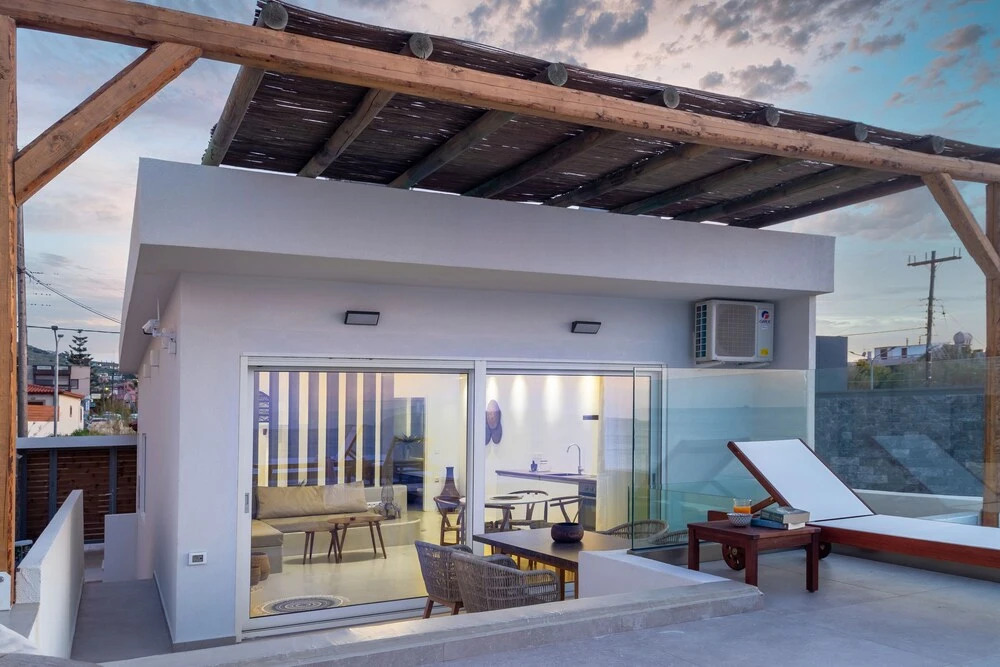 Wave, an Idyllic Seafront Suite