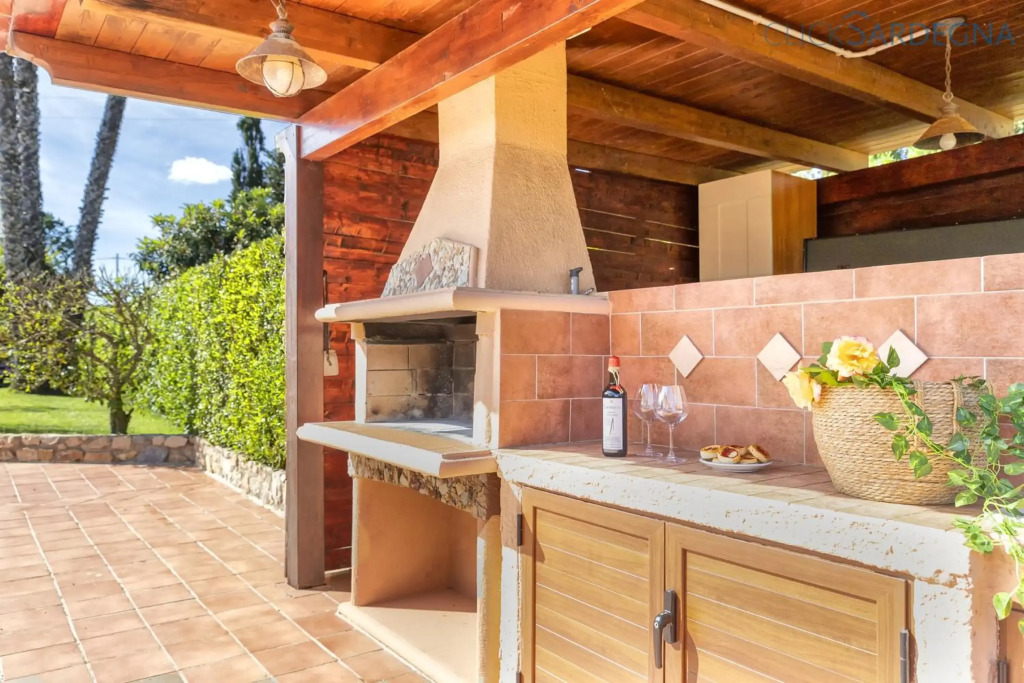 Alghero Villa Galatea con giardino per 8 persone vicino alla spiaggia con 4 camere