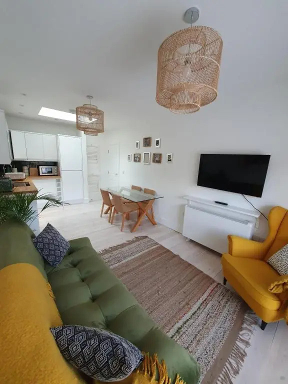 The Taylor Suite - Stunning 2-ensuite beds, Cathedral view roof garden