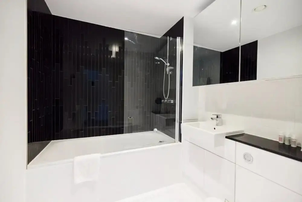 The Elephant and Castle Escape - Cozy 2bdr Flat With Parking Balcony