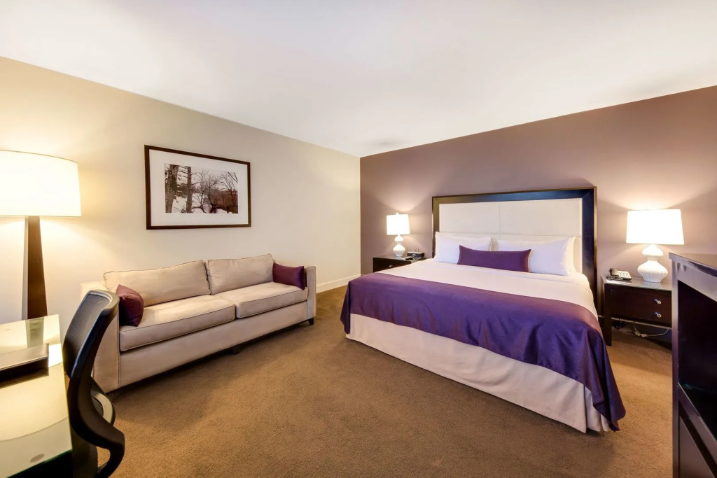 The Andrew Hotel
