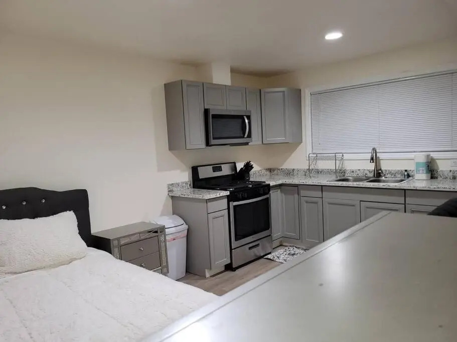 Adorable studio in Vallejo