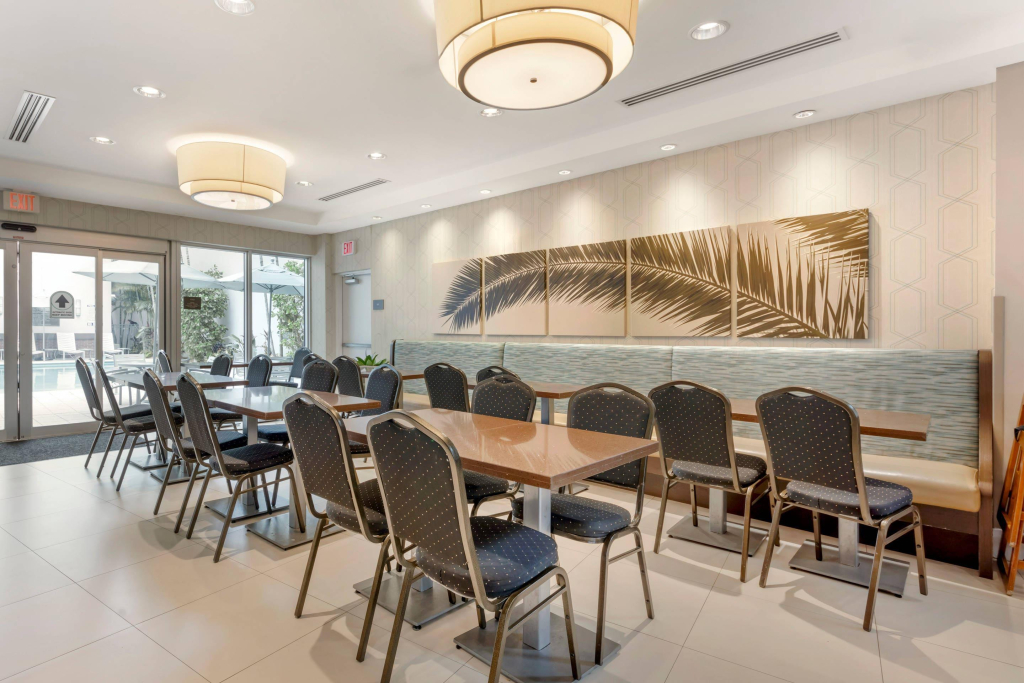 Comfort Suites Miami Airport North