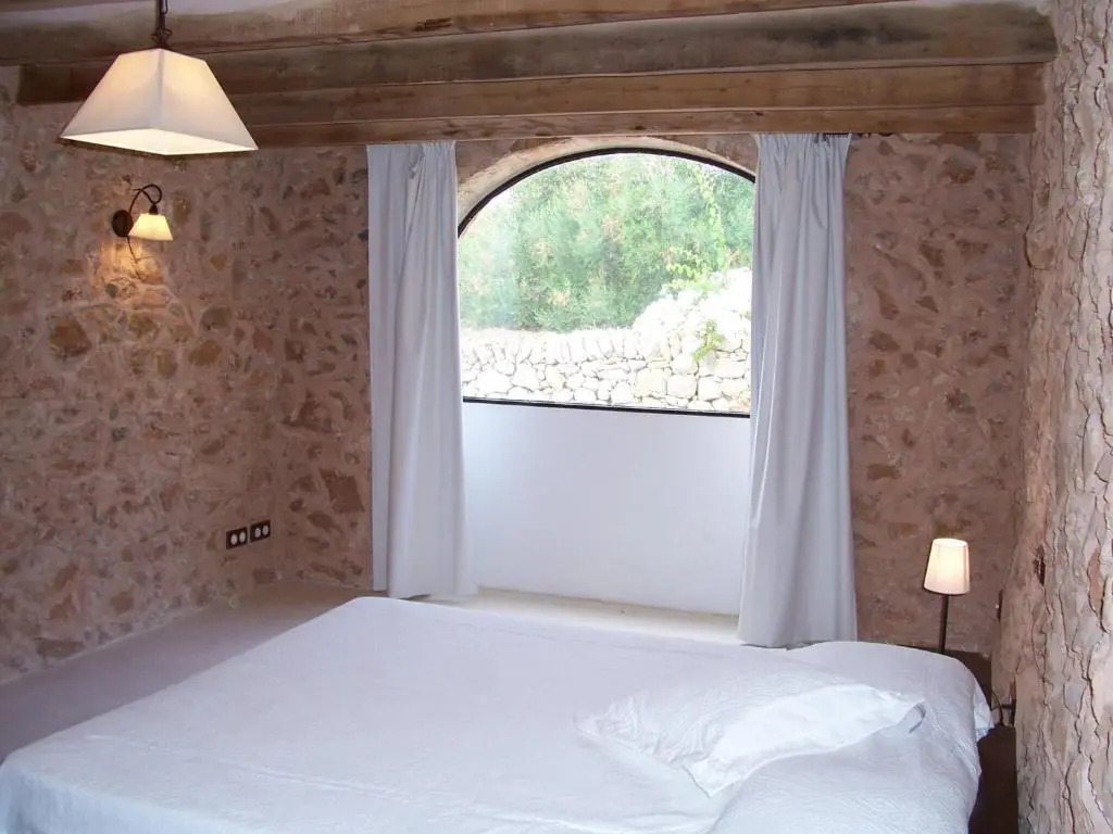 Beautiful Rustic Mallorcan House With Private Pool Near Cas Concos
