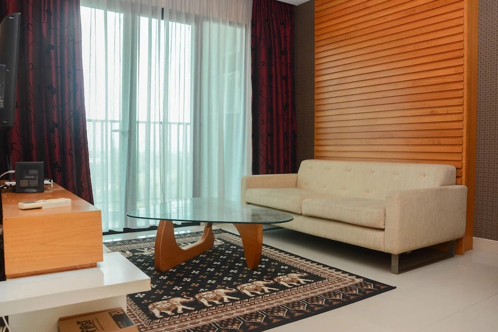 Modern Furnished 2BR at Hampton's Park Apartment