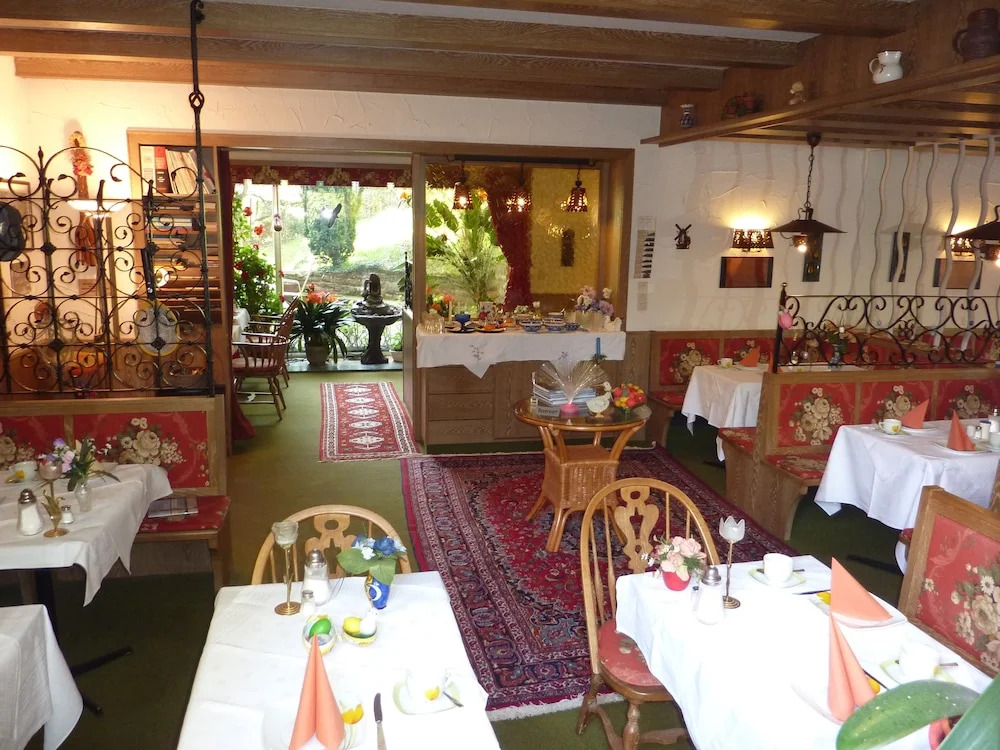 Atina Hotel