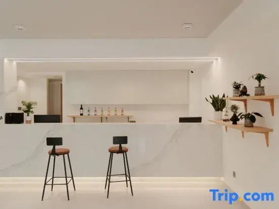 Tonglu Shanyali Linxiya Zhu  Mountain Forest Serenity Farmhouse Fresh Style Designer Vacation Rental