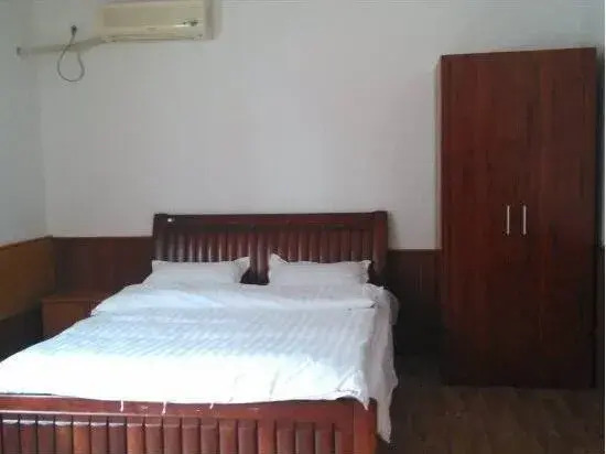 Jing Taohua Jie Holiday Homestay (Taohua Tan Scenic Area)