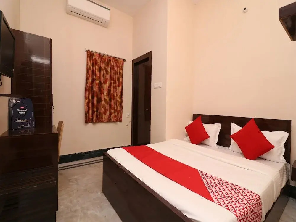 Studio Atrium by OYO Rooms